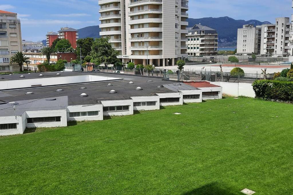 Reformado, A 2Min De Playa, En La Mejor Zona. Apartment Laredo Ngoại thất bức ảnh